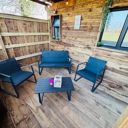 The Hideaway With Hot Tub Casa de Férias