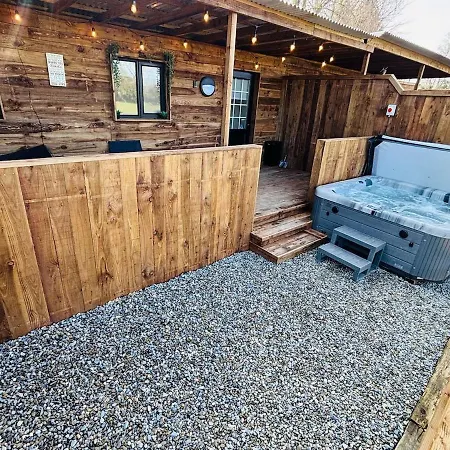Casa vacanze The Hideaway With Hot Tub *